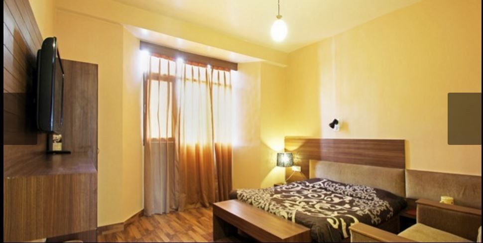 Oyo 8917 Hotel Crystal Palace Shimla Ngoại thất bức ảnh