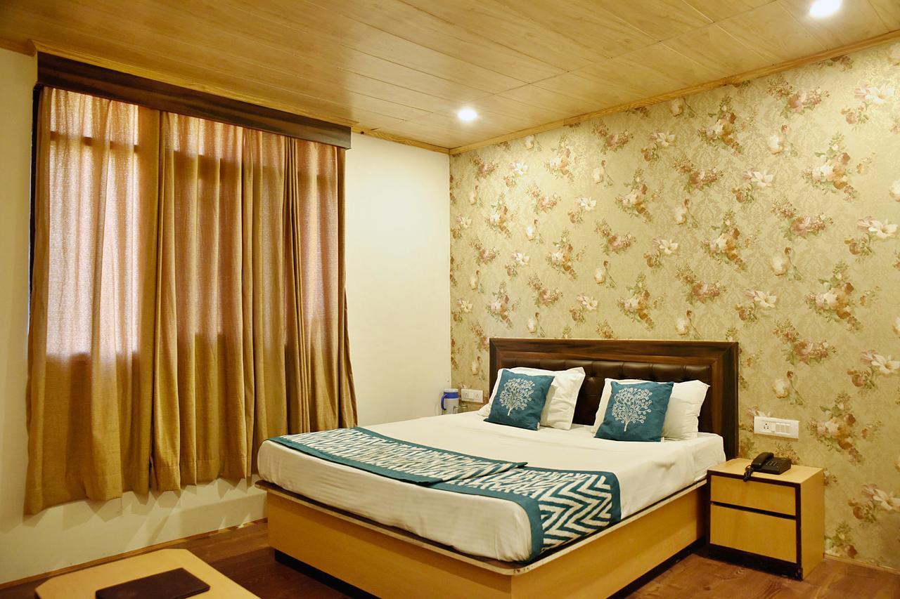 Oyo 8917 Hotel Crystal Palace Shimla Ngoại thất bức ảnh